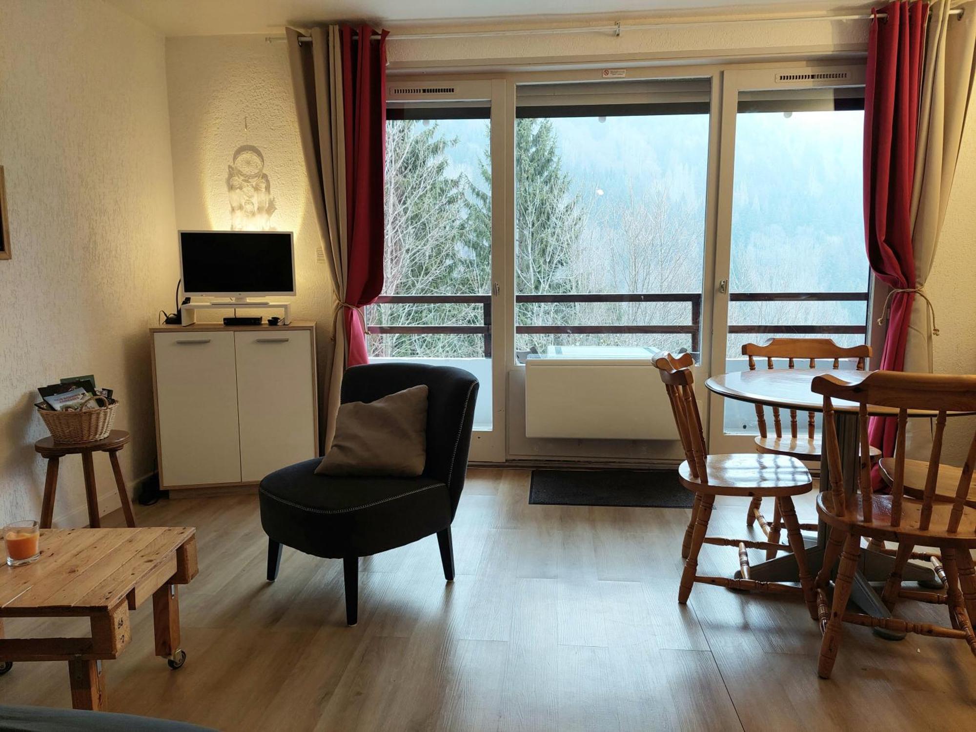 Appartement Calme Et Apaisant Saint-Jean-dʼAulps Exteriör bild